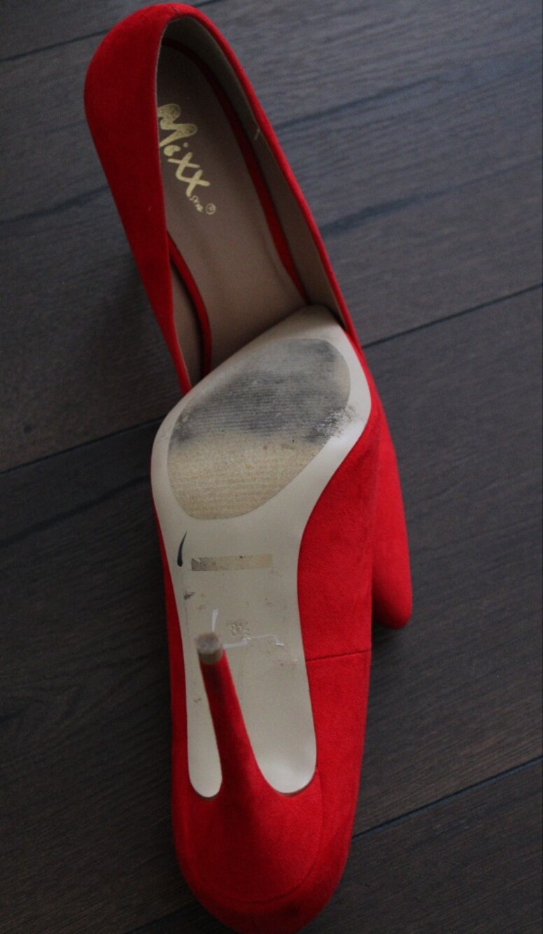 Mixx Shuz Red Pointed-Toe Stiletto Pumps - Women - Picture 6 of 8